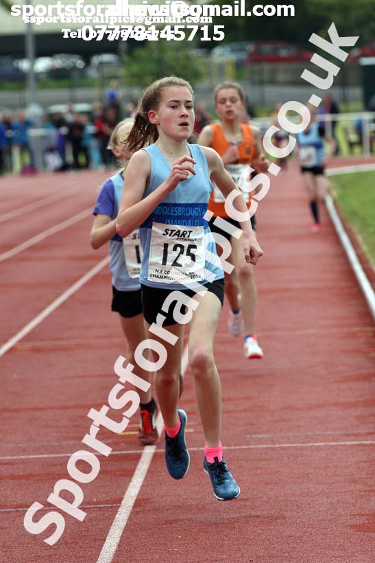 Girls under-13s 1500 metres, North Eastern Track and Fields Champs., Middlesbrough. Photo: David T. Hewitson/Sports for All Pics